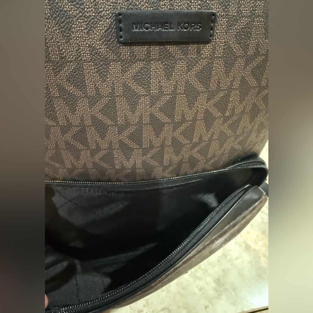 Michael Kors Everett Signature Brown and Black Backpack - Leather NWT - Picture 7 of 10